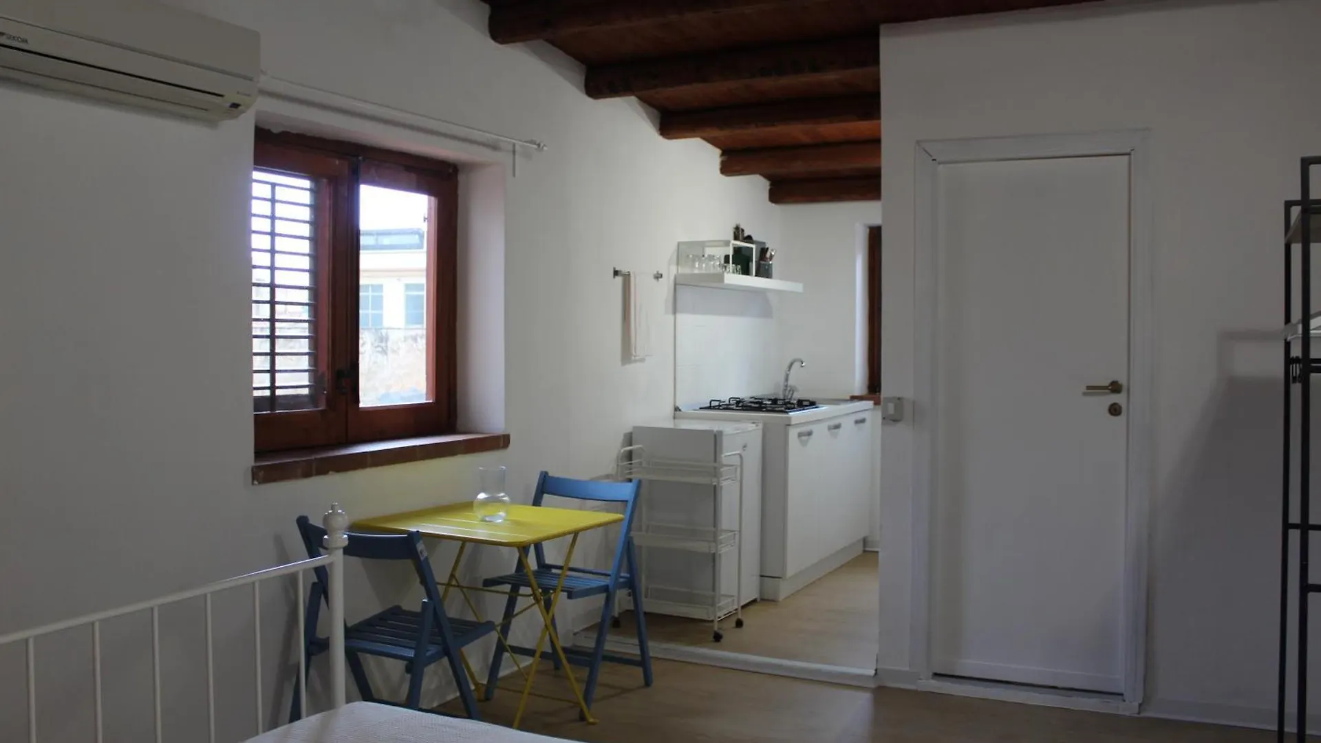 Appartamento Terrasini 2000 Home Holidays
