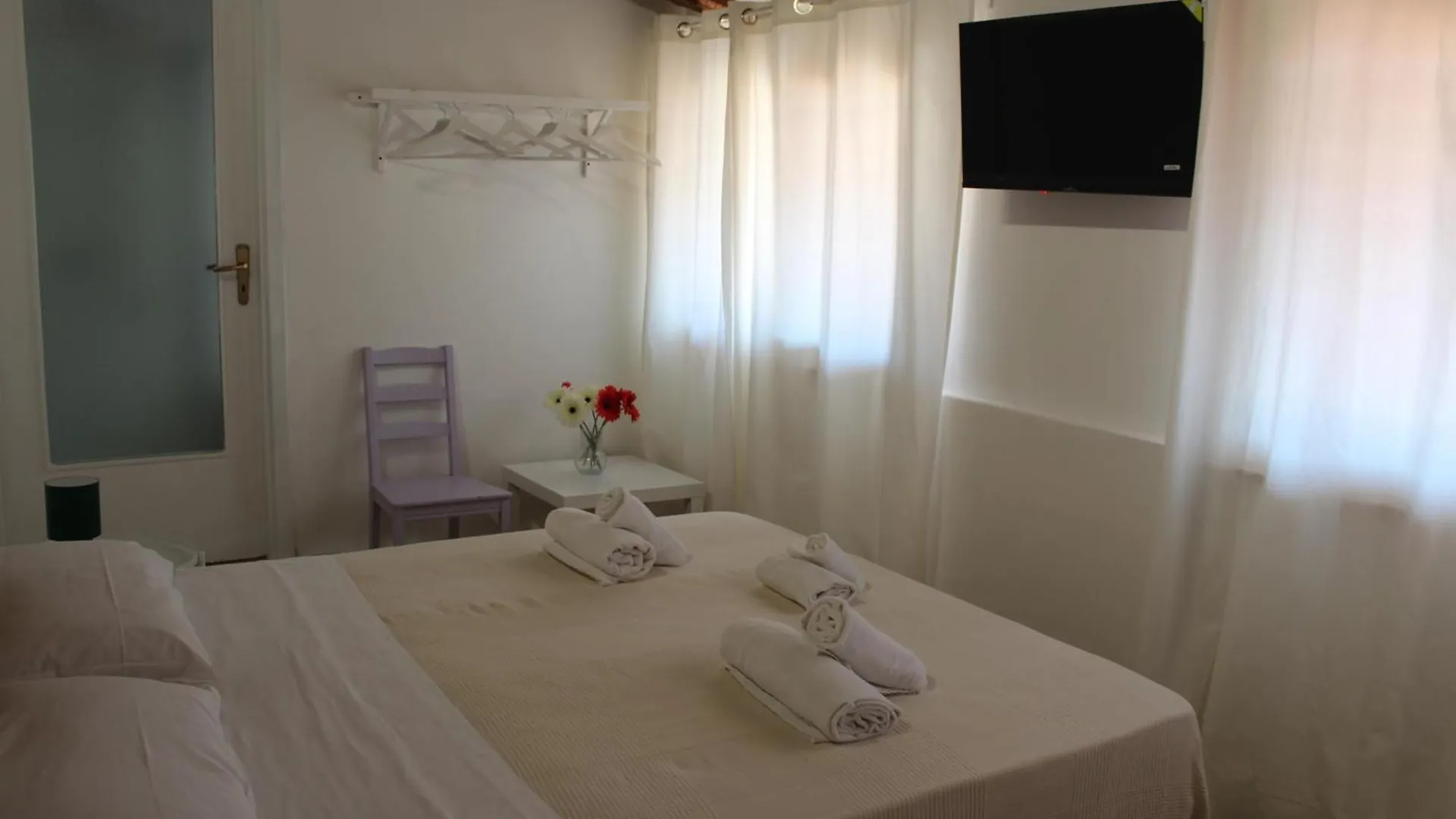 Terrasini 2000 Home Holidays Italia