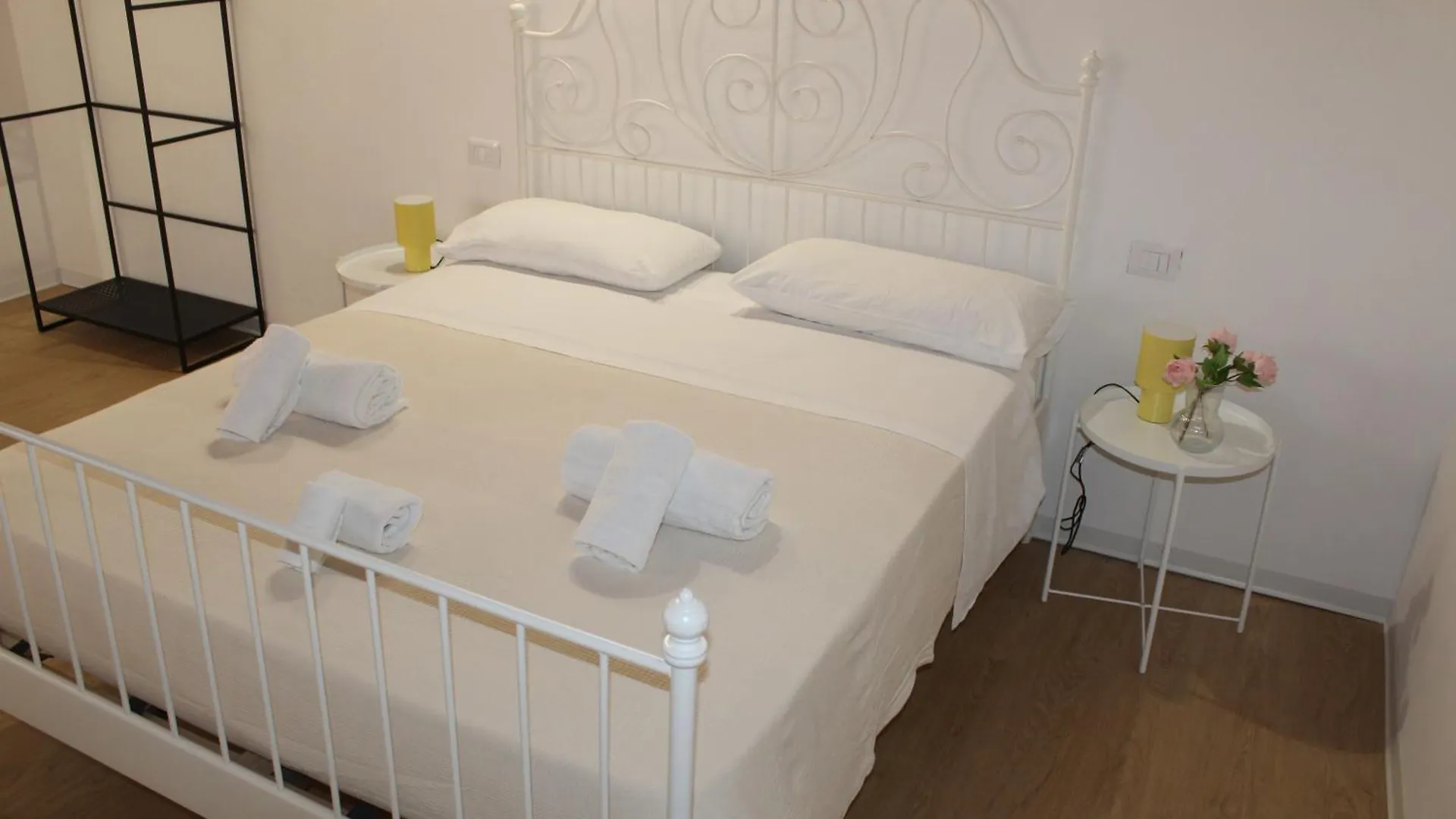 Terrasini 2000 Home Holidays Appartamento